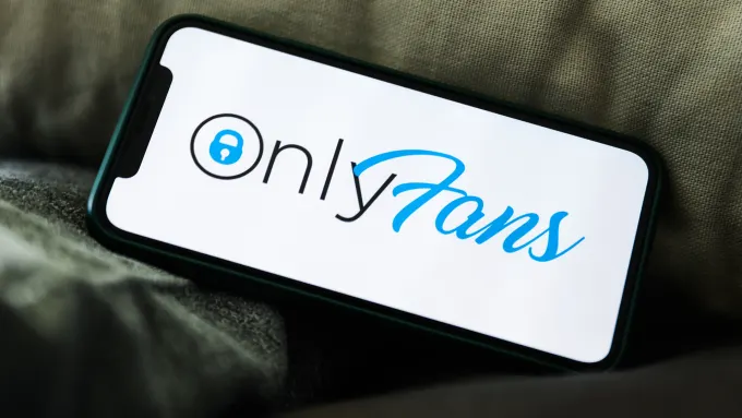 How Can You Become a Successful OnlyFans Social Media Manager?